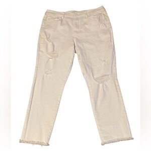 SO Women's Distressed white Jeans high rise crop pants size 17